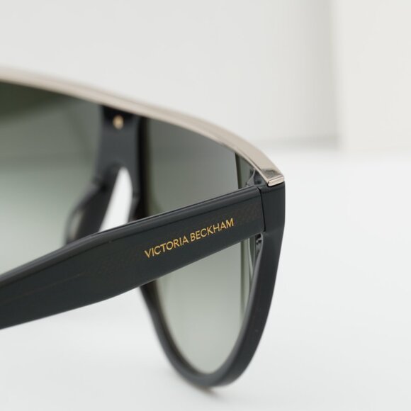 Victoria Beckham VB682S 305 Aviator Sunglasses – Green/Smoke